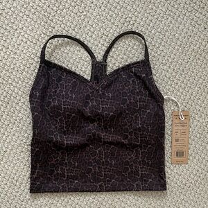 Acts wear Leopard Print top